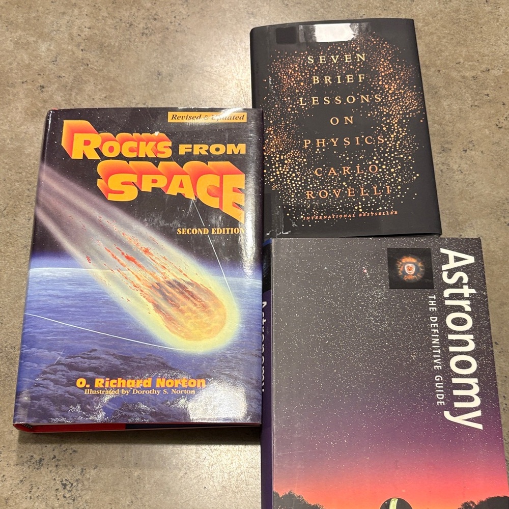 Bundle of astronomy/physics books